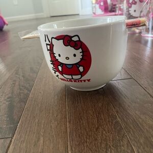 Hello kitty ramen bowl